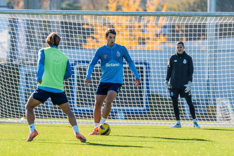 Kiwior voltou da seleção Kiwior voltou da seleção