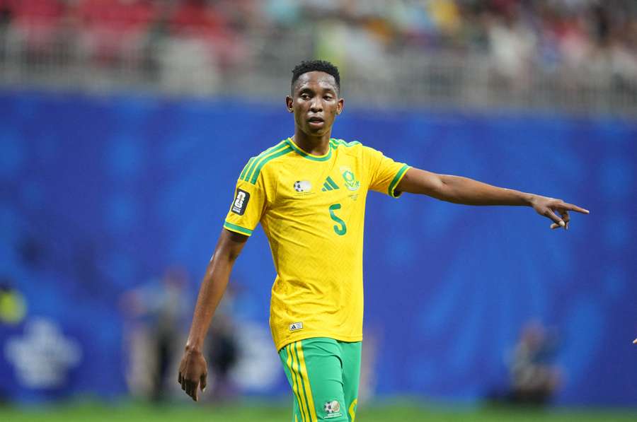 Does Thalente Mbatha keep his place in the side with Teboho Mokoena returning?