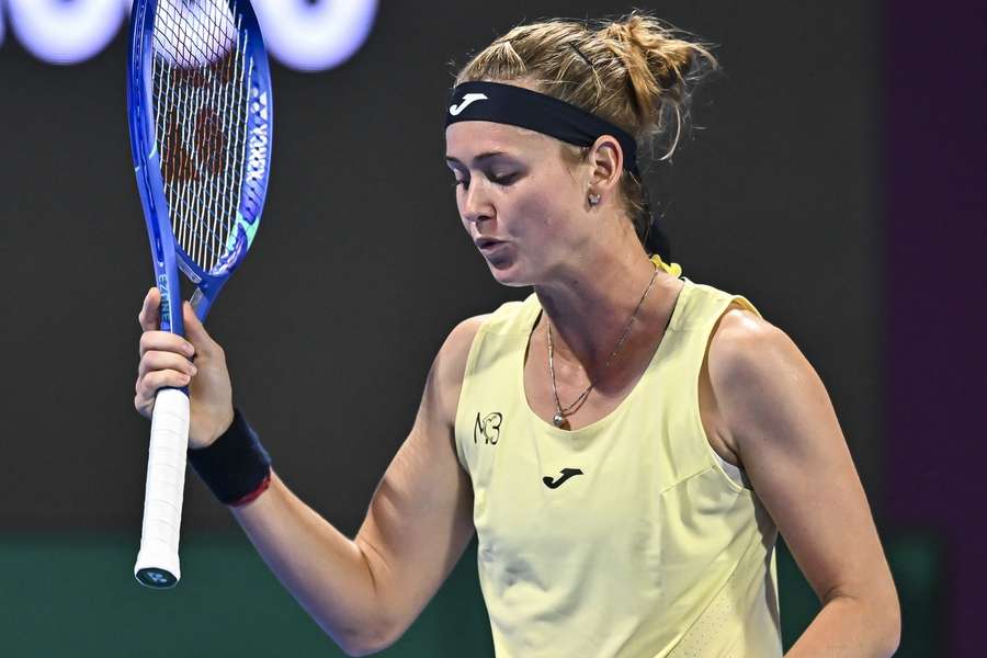 Bouzková končí po výprasku v prvním kole.