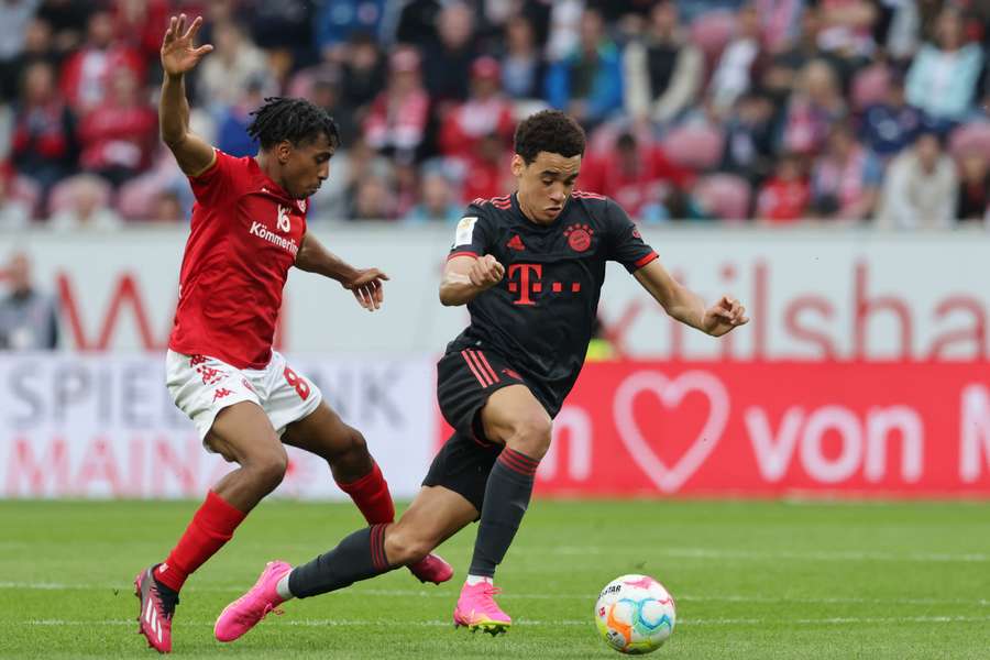 Mainz face instrucție cu Bayern Munchen
