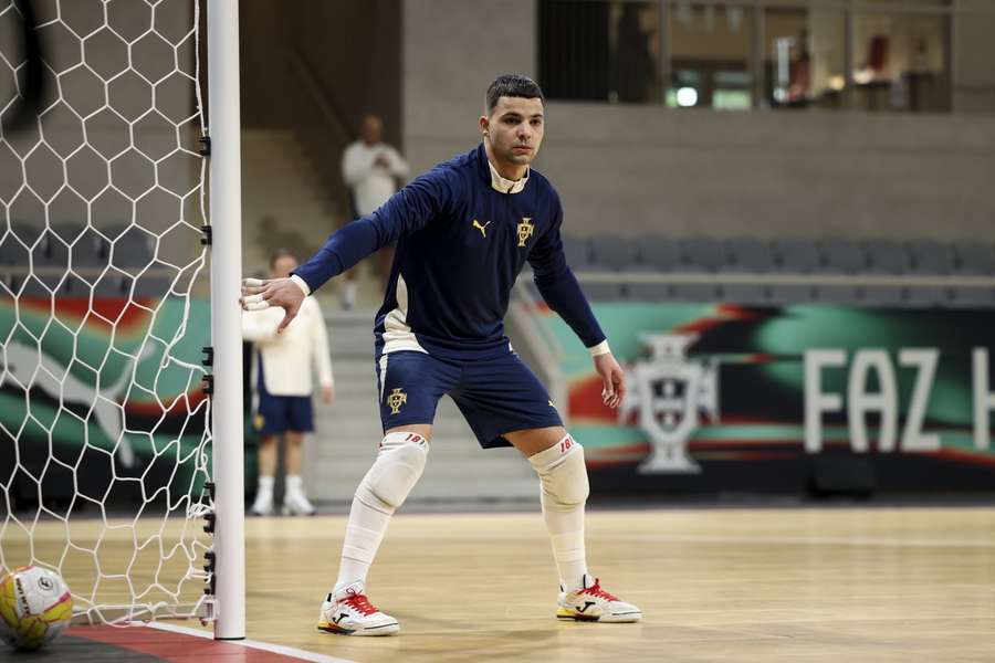 Guilherme Cintra está cedido ao Leões Porto Salvo Guilherme Cintra está cedido ao Leões Porto Salvo