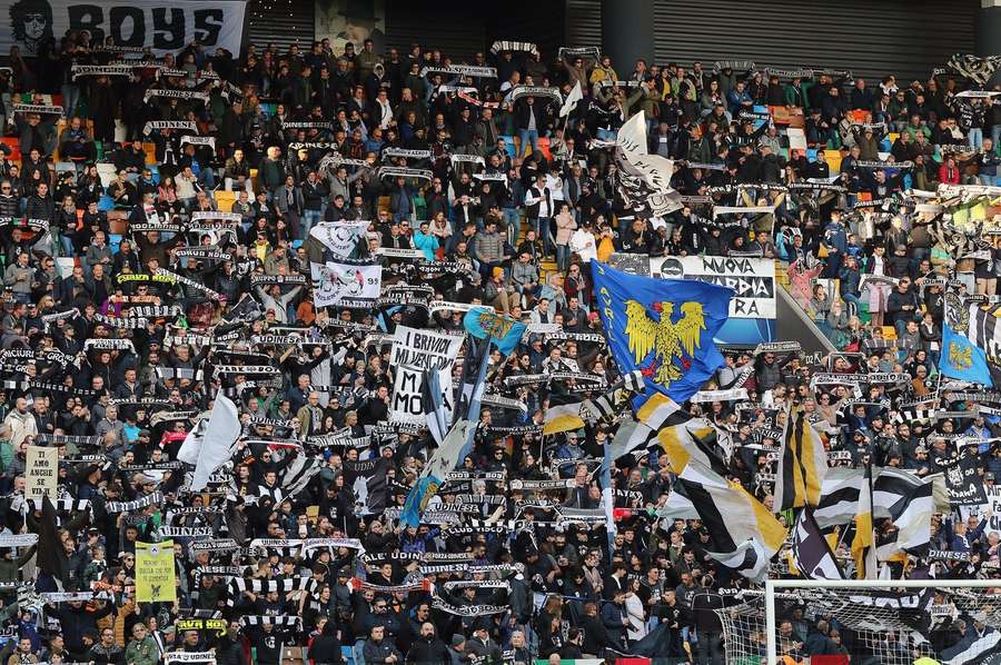 Tribunal ordenou encerramento de uma bancada no estádio da Udinese