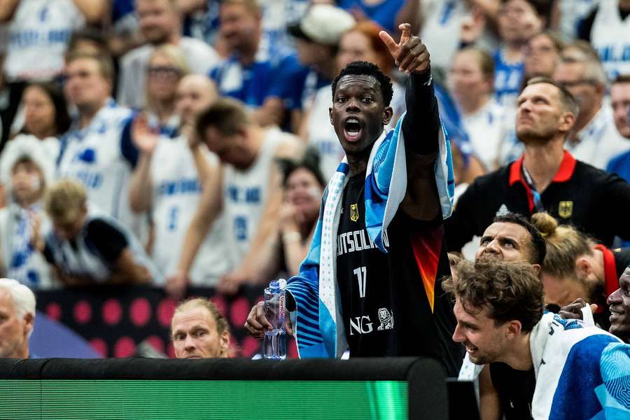 Basketball-Weltmeister Dennis Schröder in Tampere Basketball-Weltmeister Dennis Schröder in Tampere