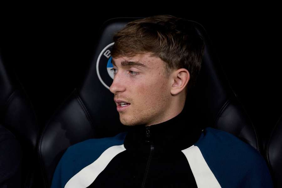 Huijsen conseguiu treinar com a equipe do Real Madrid Huijsen conseguiu treinar com a equipe do Real Madrid