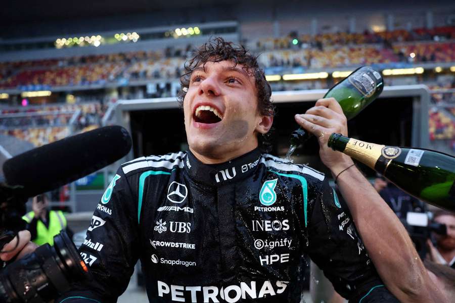 Kimi Antonelli festeggia la sua prima vittoria Kimi Antonelli festeggia la sua prima vittoria