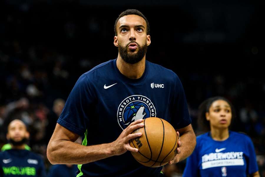 NBA, Minnesota decide di sospendere Rudy Gobert per il play-in contro i Lakers