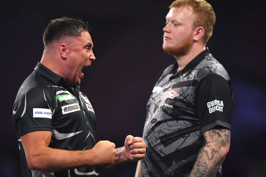 Gerwyn Price povolil Adamovi Gawlasovi jen dva legy. Gerwyn Price povolil Adamovi Gawlasovi jen dva legy.