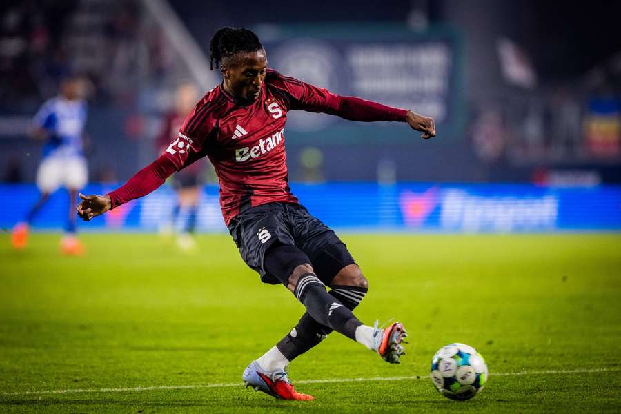 Santiago Eneme se začíná prosazovat ve sparťanském dresu. Santiago Eneme se začíná prosazovat ve sparťanském dresu.