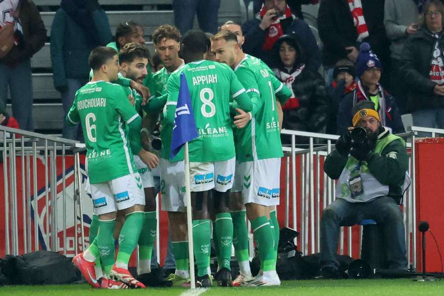 Saint-Etienne lors de la célébration de son but à Lille (J20).