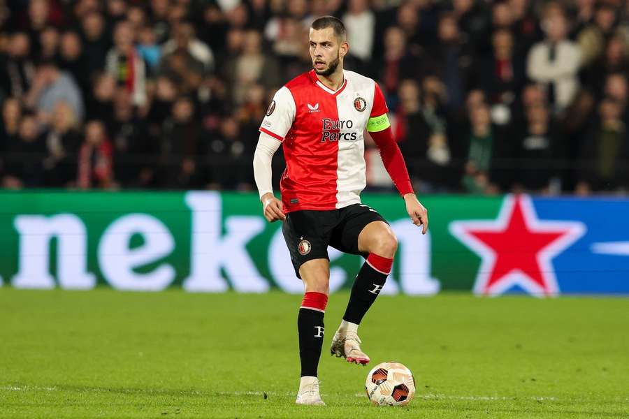 Hancko ako kapitán viedol Feyenoord proti AS Rím.