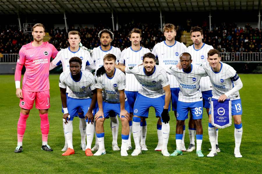 Costinha foi titular no Brighton Costinha foi titular no Brighton