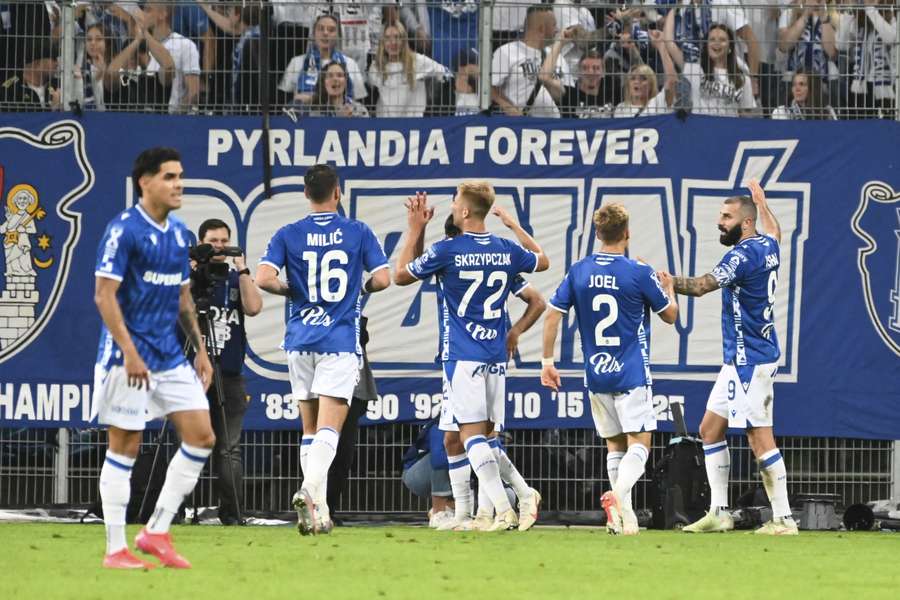 Crvena Zvezda - Lech Poznań: Gdzie oglądać, transmisja, zapowiedź, przewidywane składy i kursy