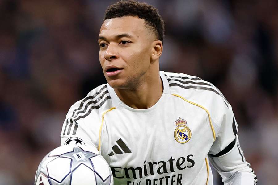 Mbappé celebra uno de sus goles con el Madrid ante el Mónaco