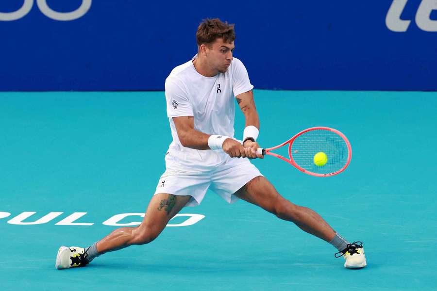 Atp Acapulco, doppio successo azzurro: Cobolli e Bellucci volano agli ottavi