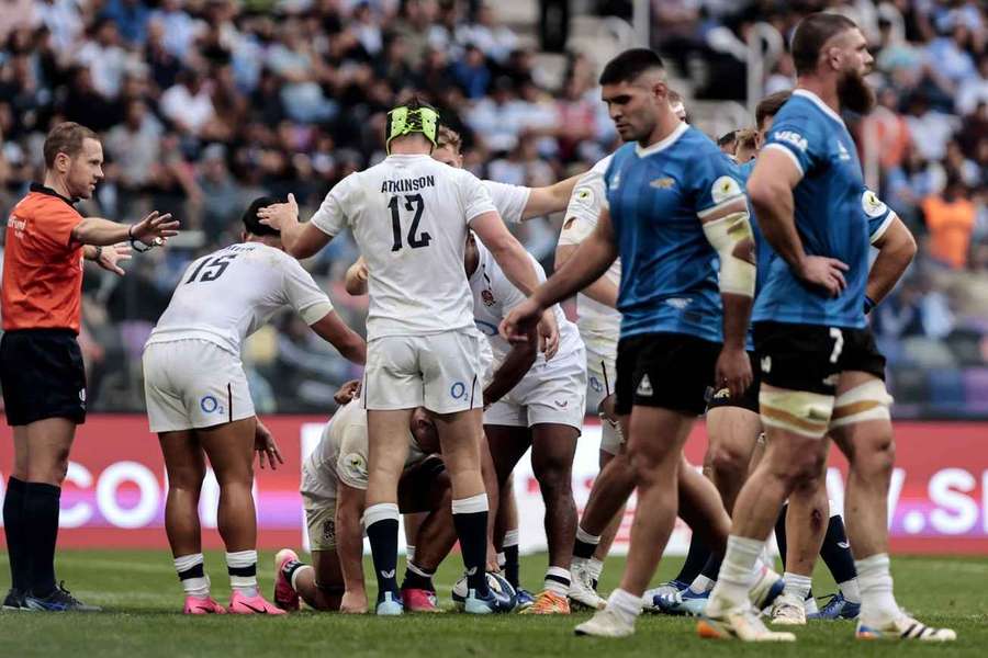 Earl scored twice as England beat Argentina 31-24 in the Nations Championship