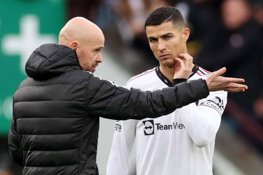 Cristiano Ronaldo não foi utilizado por Erik ten Hag na Taça da Liga Inglesa