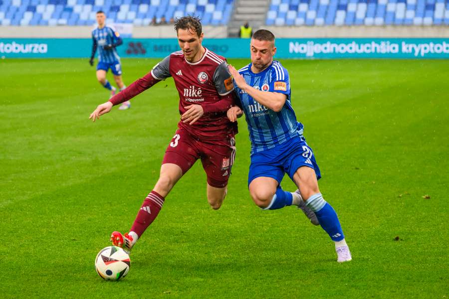 Slovan zvýšil náskok na čele tabuľky.