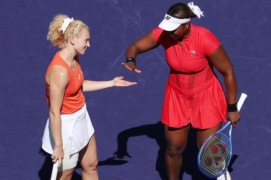 Kateřina Siniaková a Taylor Townsendová jsou už v semifinále.