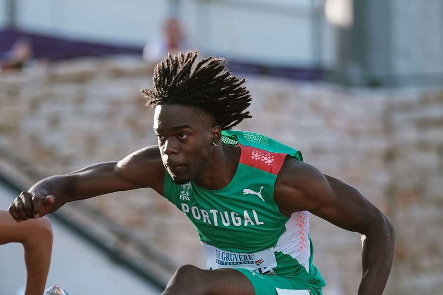 O recordista português da categoria, que atingiu a grande final ao ser segundo na meia-final, percorreu a distância em 13,29 segundos