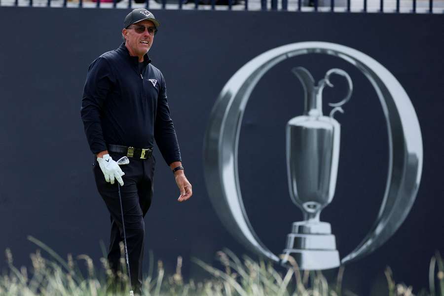 Phil Mickelson at the first tee during the second round