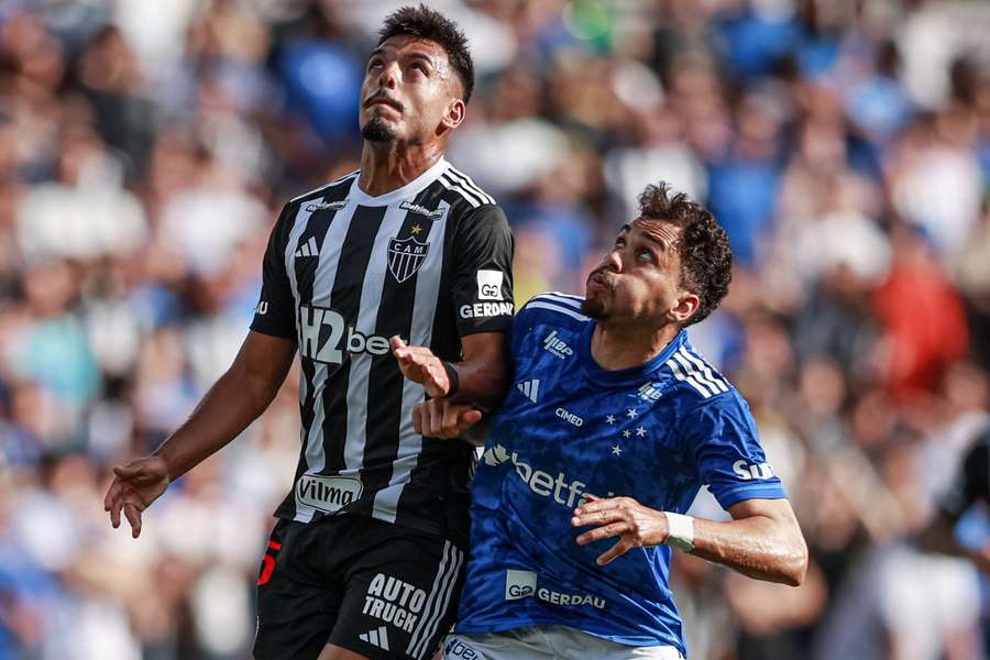 O clássico mineiro teve mais de 40 faltas e pouco futebol