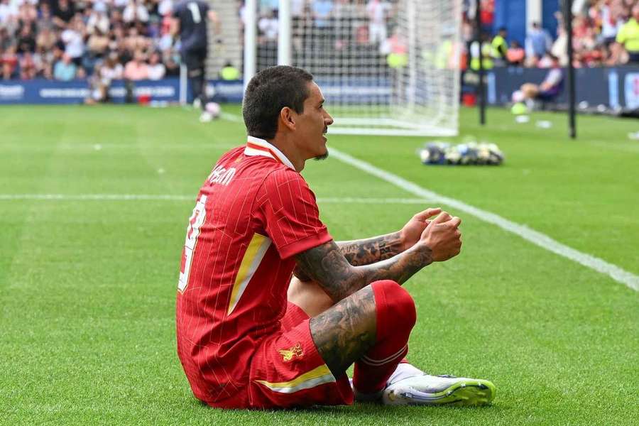 El Liverpool gana en Preston y Darwin marca uno de los goles