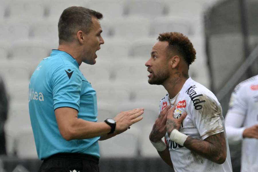 Neymar zažil bizarní střídání.