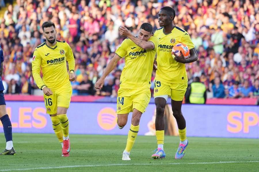 Villarreal celebrate Champions League return