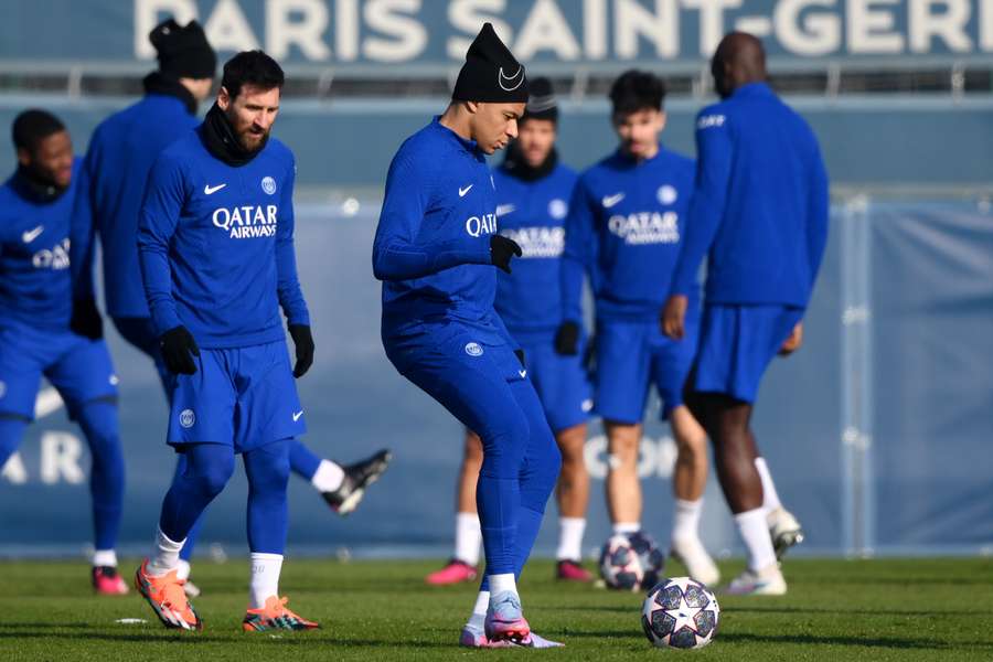 El PSG, en peligro frente al Bayern, sueña con la presencia de Mbappé al lado de Messi