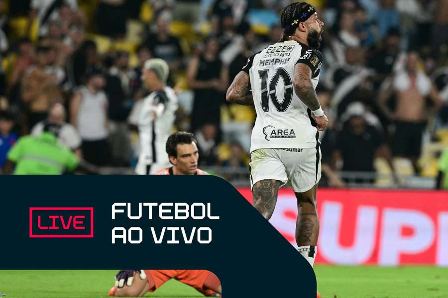 Memphis Depay fez o gol do título da Copa do Brasil para o Corinthians