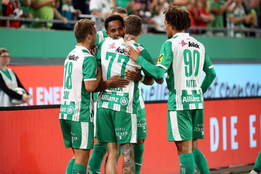 SK Rapid bezwingt Sturm Graz im Bundesliga-Topspiel SK Rapid bezwingt Sturm Graz im Bundesliga-Topspiel