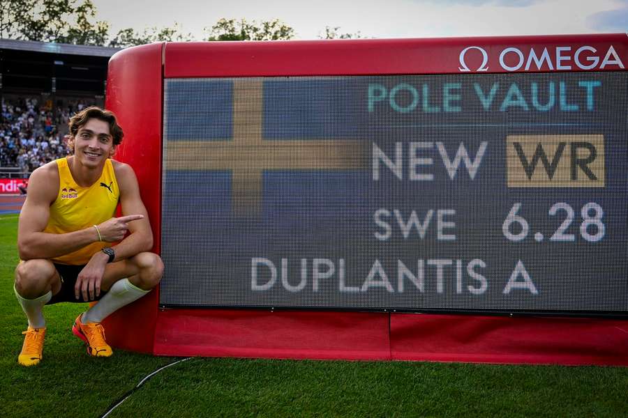 Duplantis celebrating his vault of 6.28m