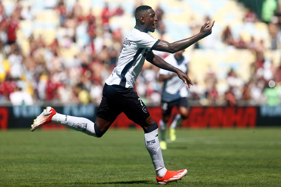 Luiz Henrique marcou belo golo no início do segundo tempo