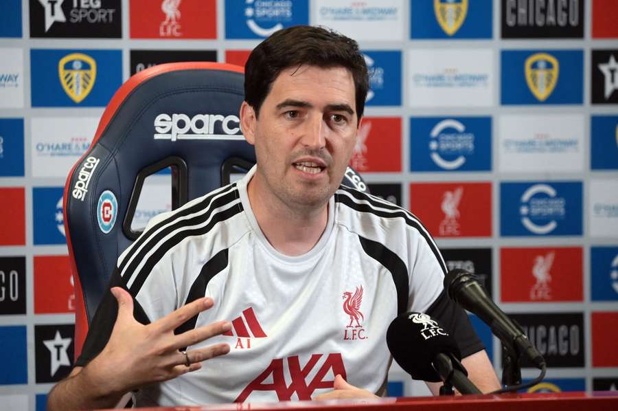 Andoni Iraola Andoni Iraola