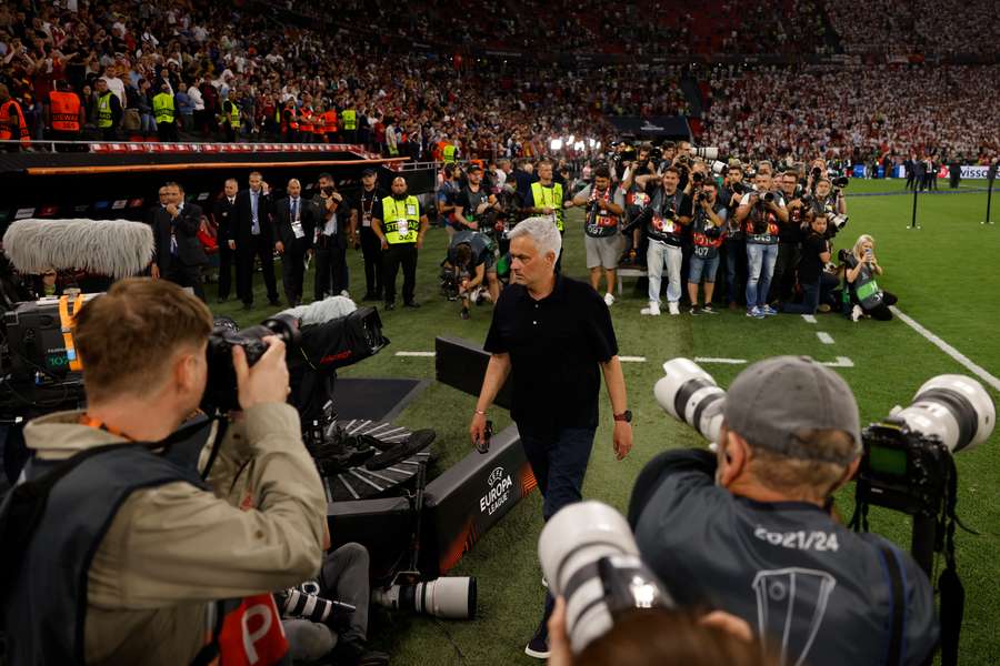 José Mourinho lamentou a arbitragem da final da Liga Europa