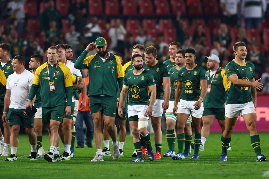 A dejected Springboks squad wander around Ellis Park wondering what went wrong. A dejected Springboks squad wander around Ellis Park wondering what went wrong.