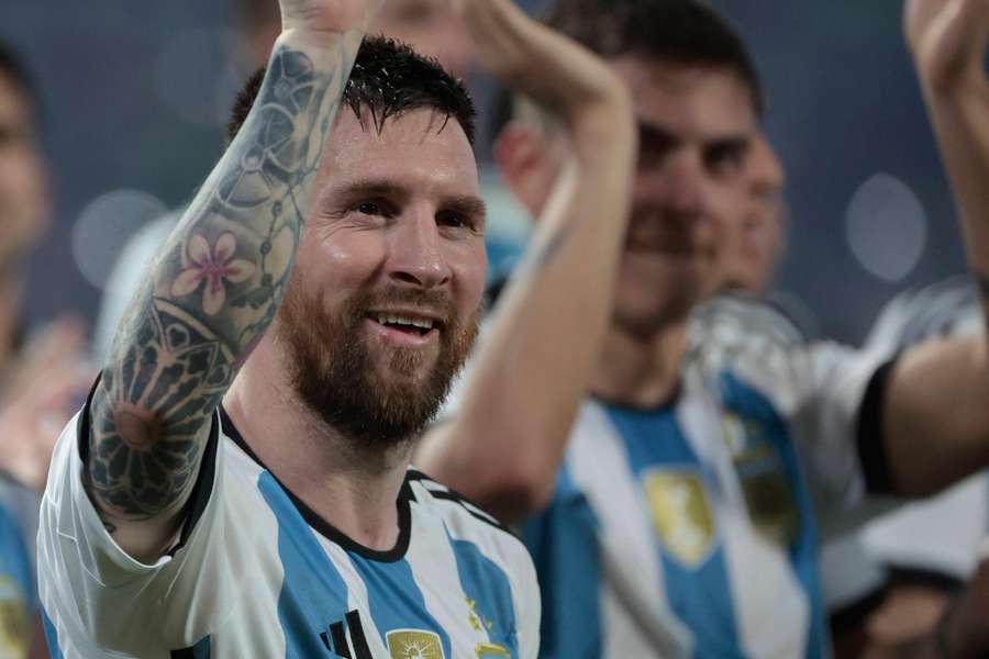 Leo Messi zagra podczas azjatyckiego tourne po Azji