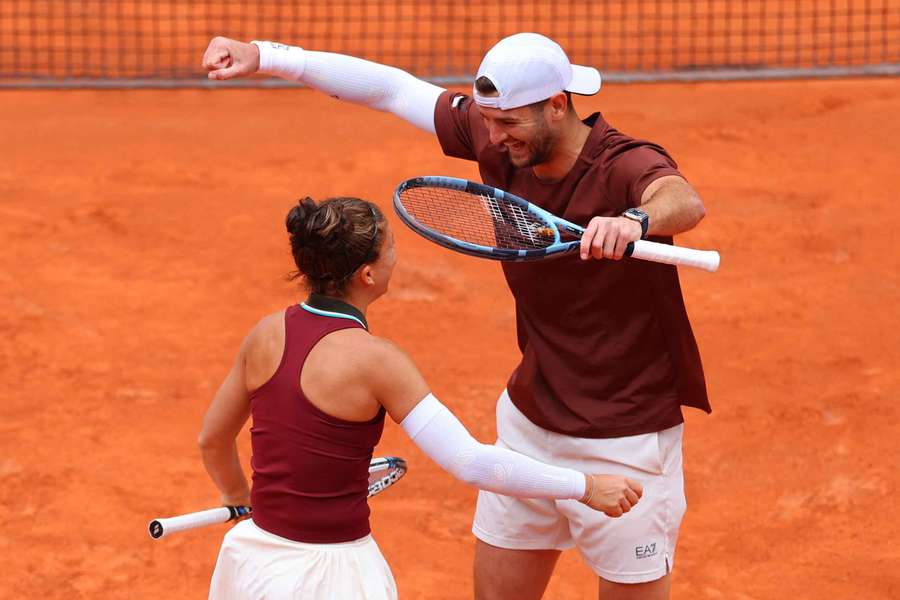 Sara Errani și Andrea Vavassori își sărbătoresc triumful la Paris