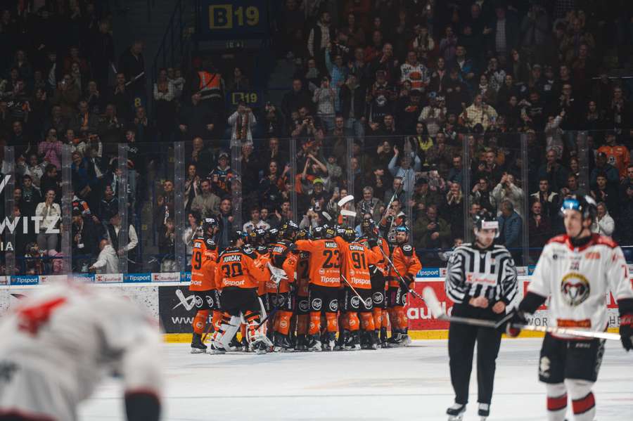 Oslavujúci Košičania a sklamaní Banskobystričania.