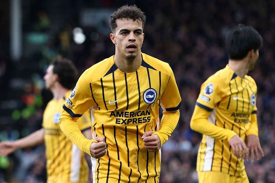 Yasin Ayari, médio do Brighton