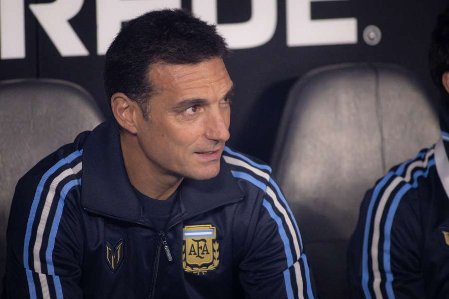 Scaloni pode completar ciclo de três Copas do Mundo à frente da seleção argentina Scaloni pode completar ciclo de três Copas do Mundo à frente da seleção argentina