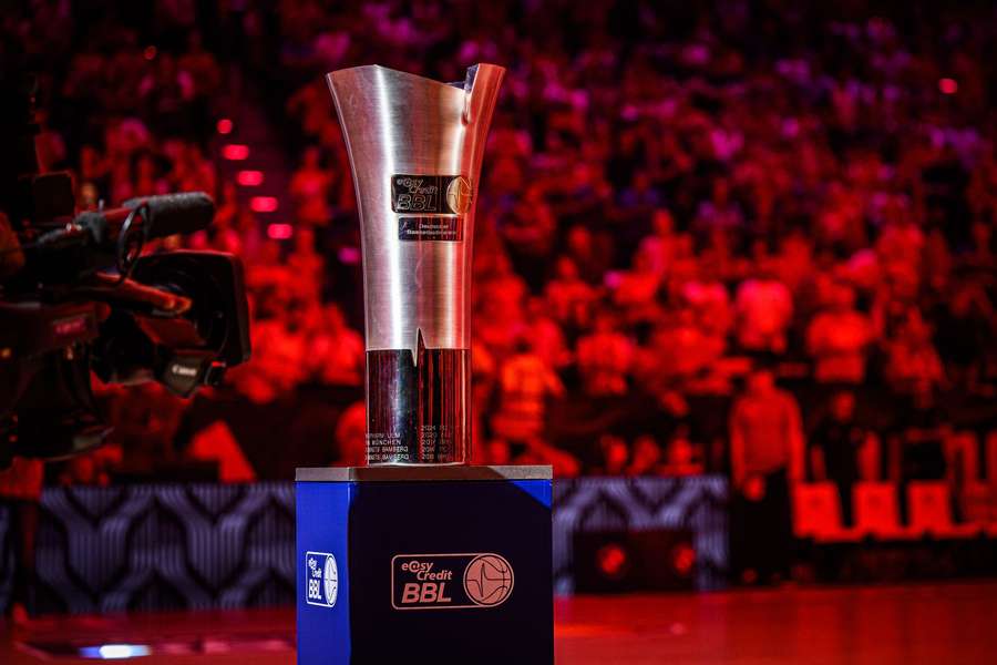 Die BBL-Trophäe beim Vorjahresfinale in Ulm.