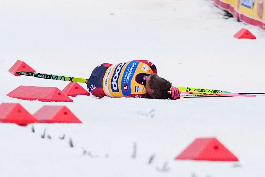 Johannes Klaebo after crashing in Drammen