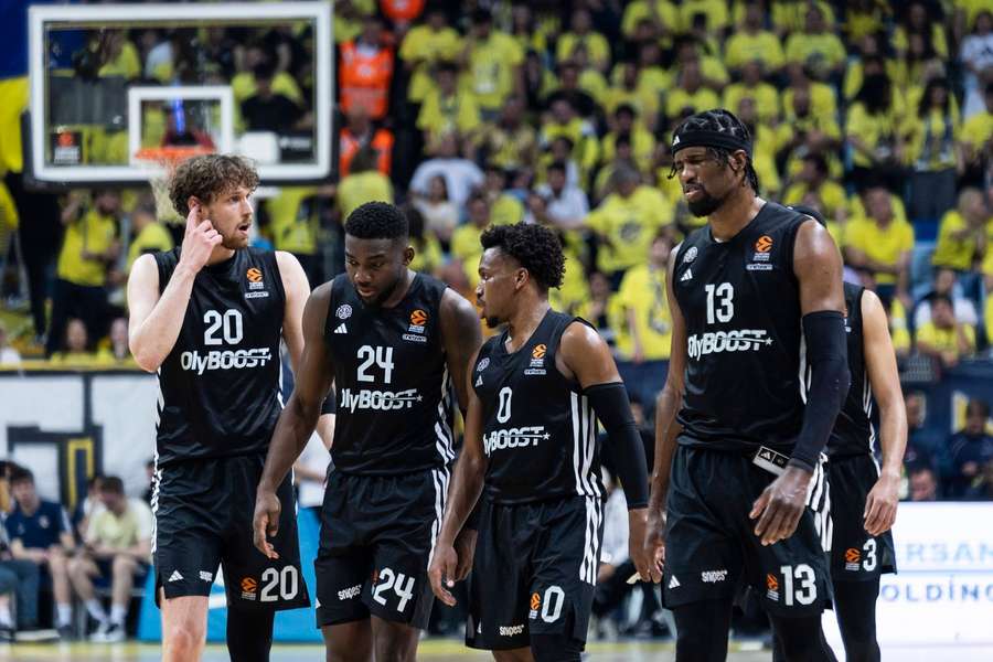 Le Paris Basketball encore lourdement battu par Fenerbahçe, réaction obligatoire à domicile