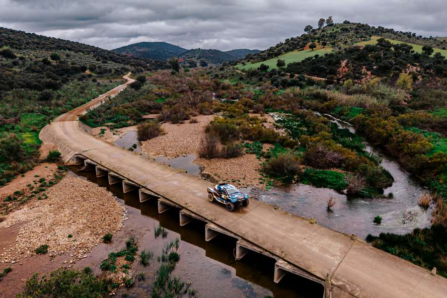 Goczał i Gospodarczyk podczas rajdu BP Ultimate Rally-Raid Portugal 2026, drugiej rundy WR2C 2026, 20 marca 2026 r., w pobliżu Badajoz, Hiszpania. Goczał i Gospodarczyk podczas rajdu BP Ultimate Rally-Raid Portugal 2026, drugiej rundy WR2C 2026, 20 marca 2026 r., w pobliżu Badajoz, Hiszpania.