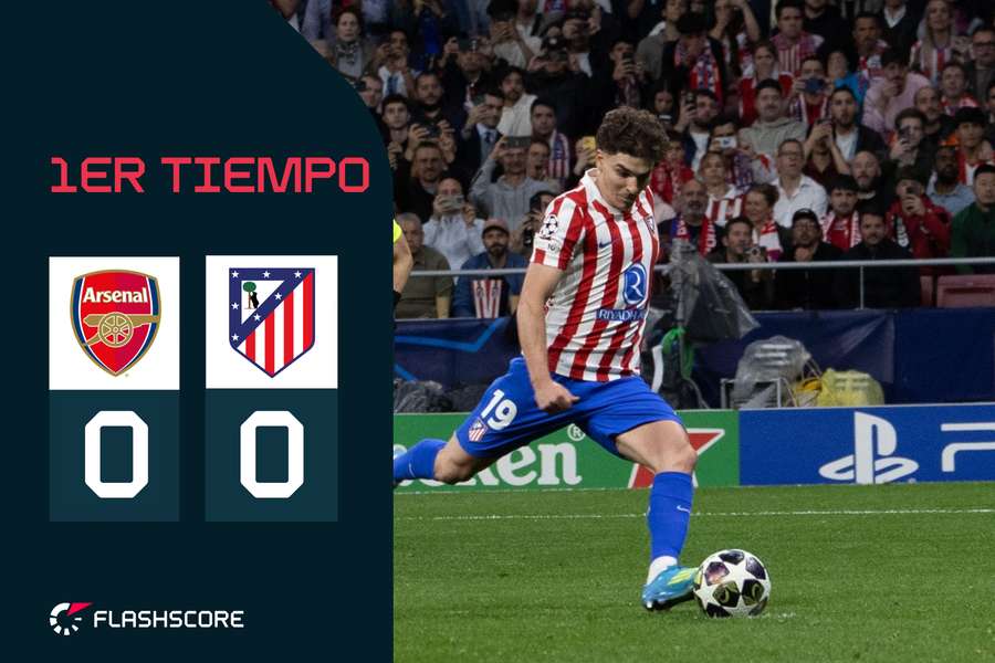 Julián Álvarez lanza el penalti del 1-1 en la ida