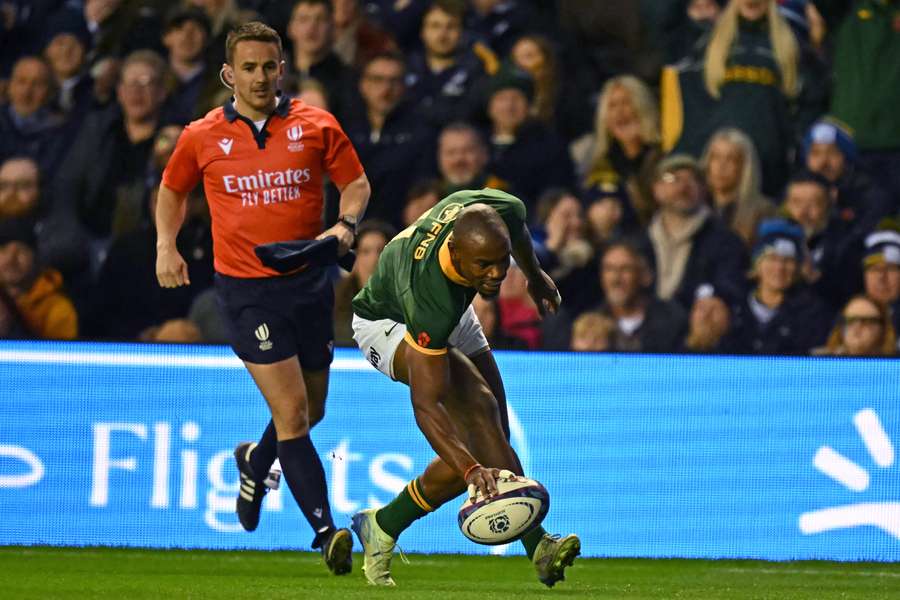 Makazole Mapimpi is now South Africa's equal-third leading try scorer. 