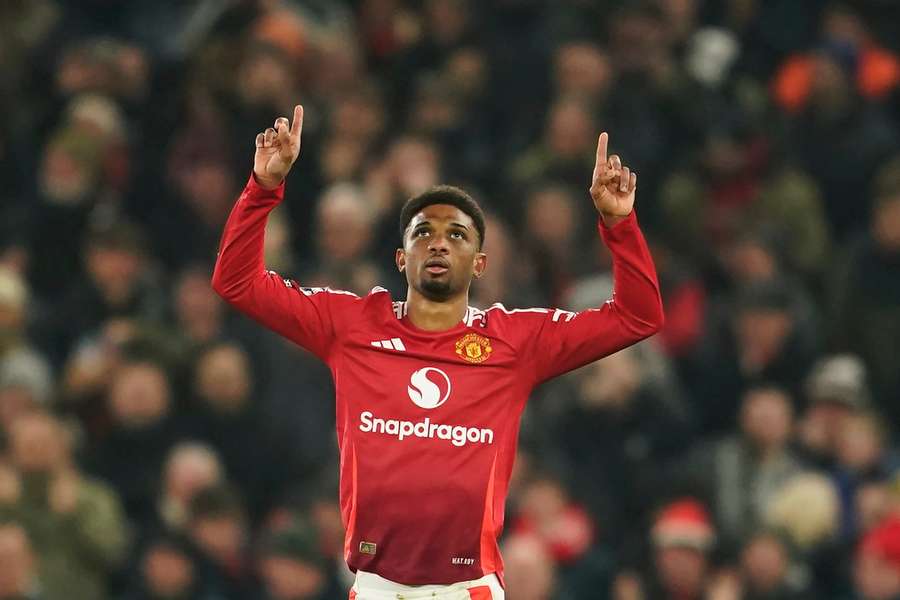 Diallo hetrikom v závere zachránil Manchester United.