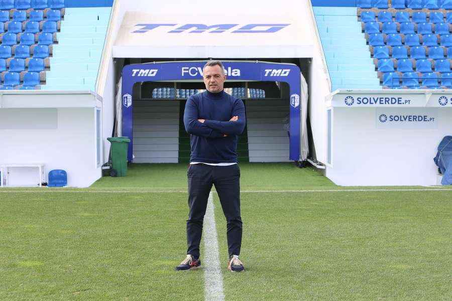 Fábio Pereira assinou contrato até final da época