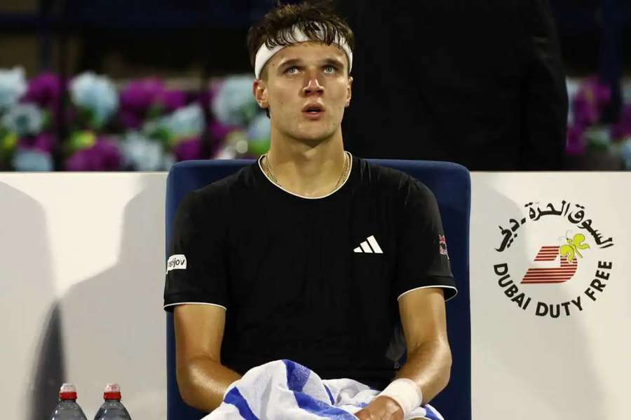 Menšíka aj ďalšie hviezdy skolil vírus. V Indian Wells hlási zdravotné problémy viacero hráčov